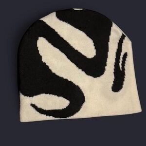 White Knit Graphic Beanie